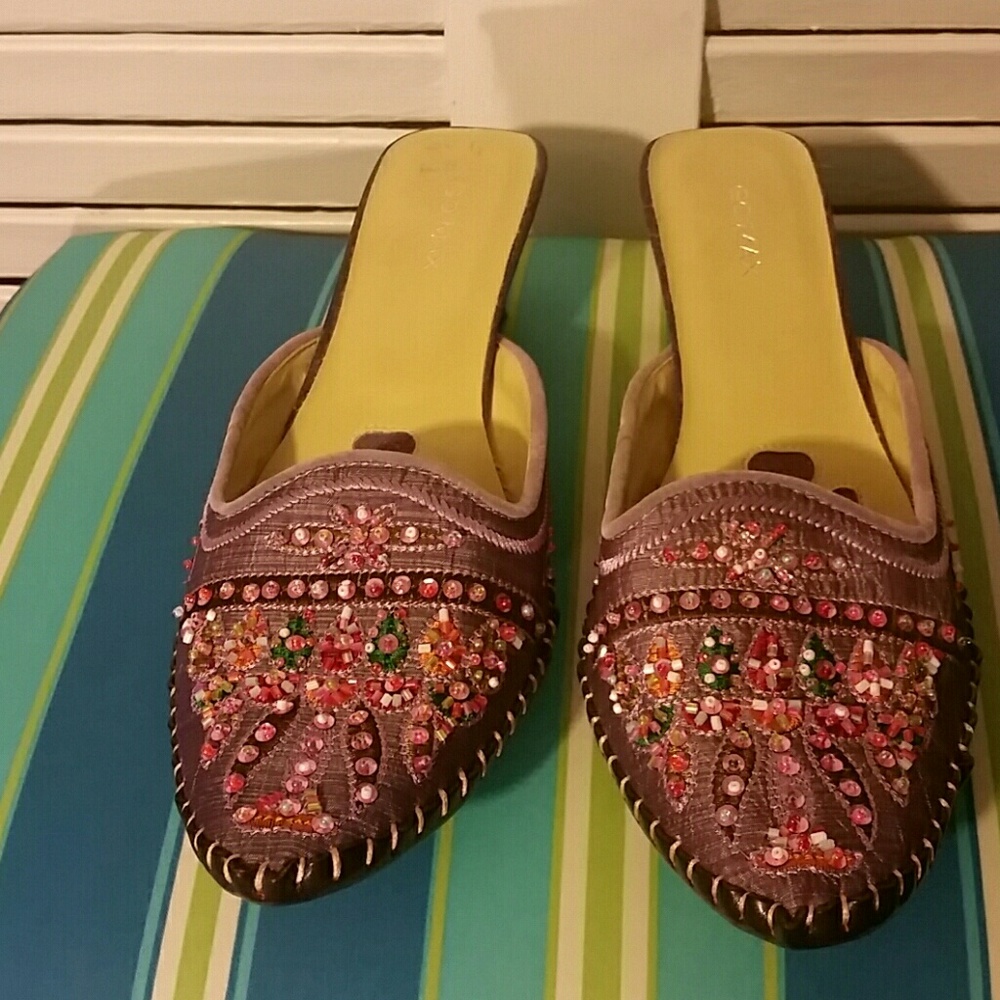 Go Max Beaded Pumps